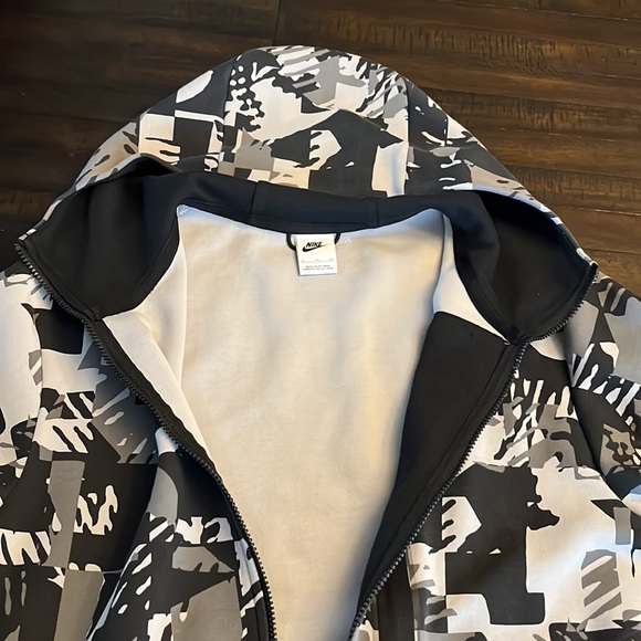 EUC Nike Tech Fleece Full Zip Hoodie Jacket Mens Digi Snow Camo XL - Picture 4 of 8